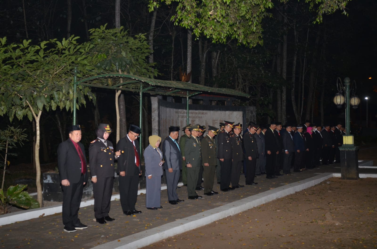 HUT RI Ke-78, Korem 073/Makutarama Apel Kehormatan dan Renungan Suci